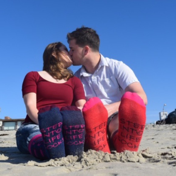 Hugs & Kisses Valentines Day 2 Pair USA Made Socks - Picture 3 of 7